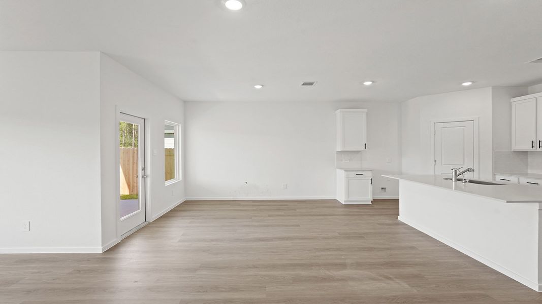Representative unfurnished interior of a home built from the Midland by D.R. Horton in New Waverly Station, New Waverly (Image 16).