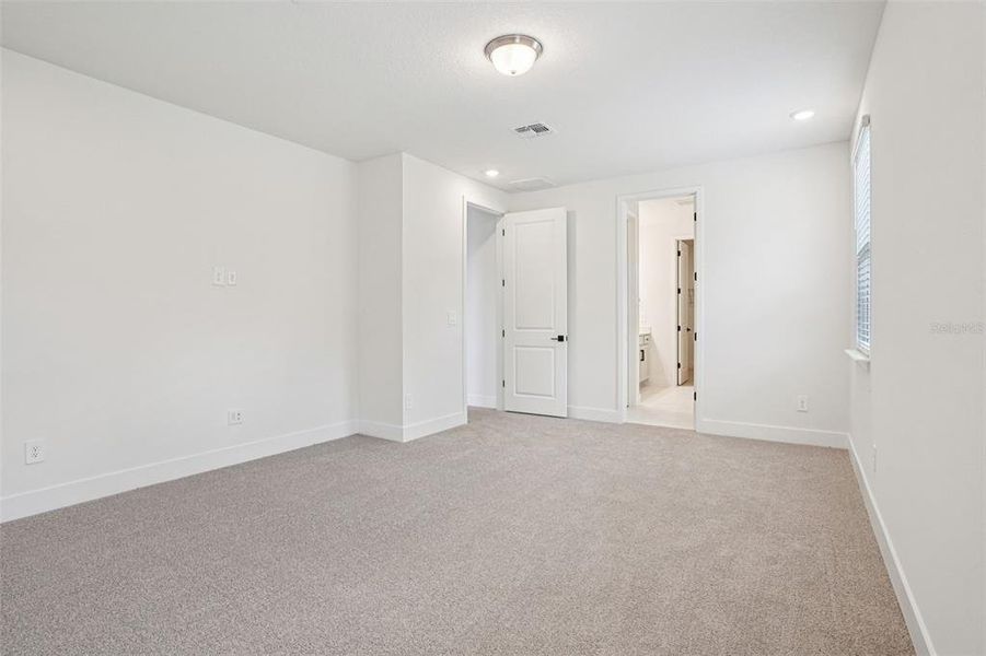 Spacious, unfurnished interior of a new home in , Ormond Beach (Image 37).