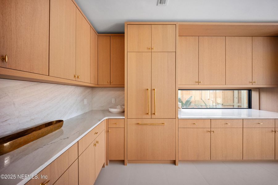 Furnished interior view inside a new home in , Atlantic Beach (Image 16).