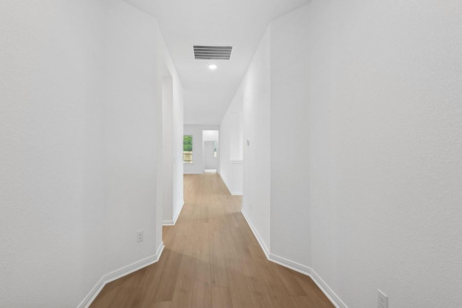 Spacious, unfurnished interior of a new home in Escondido 60', Magnolia (Image 20).