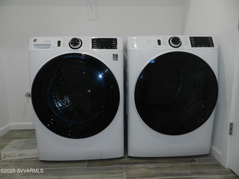 377 Malachite (14) 377 Malachite (14)