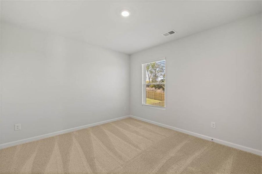 Spacious, unfurnished interior of a new home in Shoal Creek, Hampton (Image 18).
