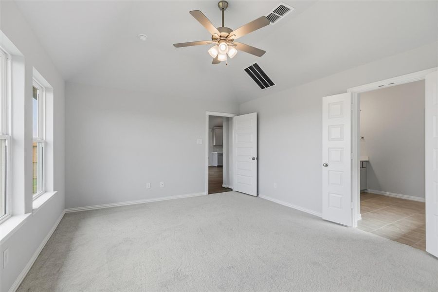 Spacious, unfurnished interior of a new home in Westland Ranch, League City (Image 19). Spacious, unfurnished interior of a new home in Westland Ranch, League City (Image 19).