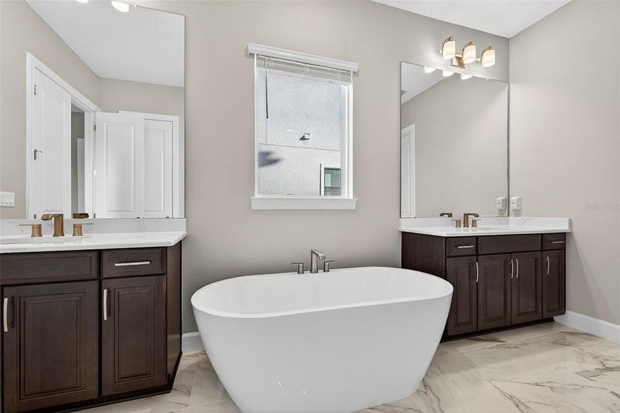 Furnished interior view inside a new home in , Wesley Chapel (Image 37).