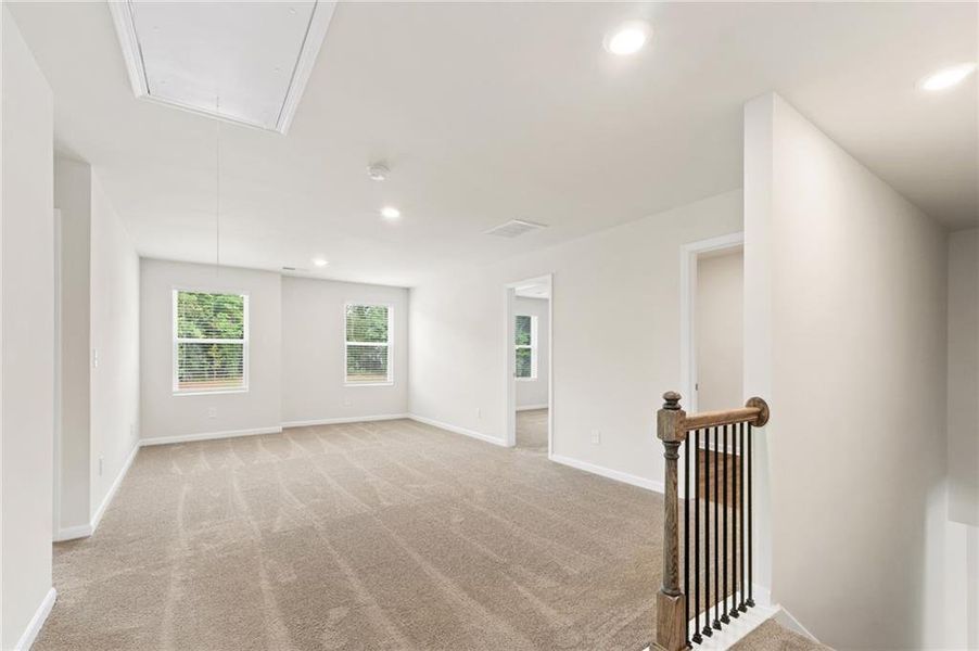 Spacious, unfurnished interior of a new home in The Woodlands Preserve, Jackson (Image 24).