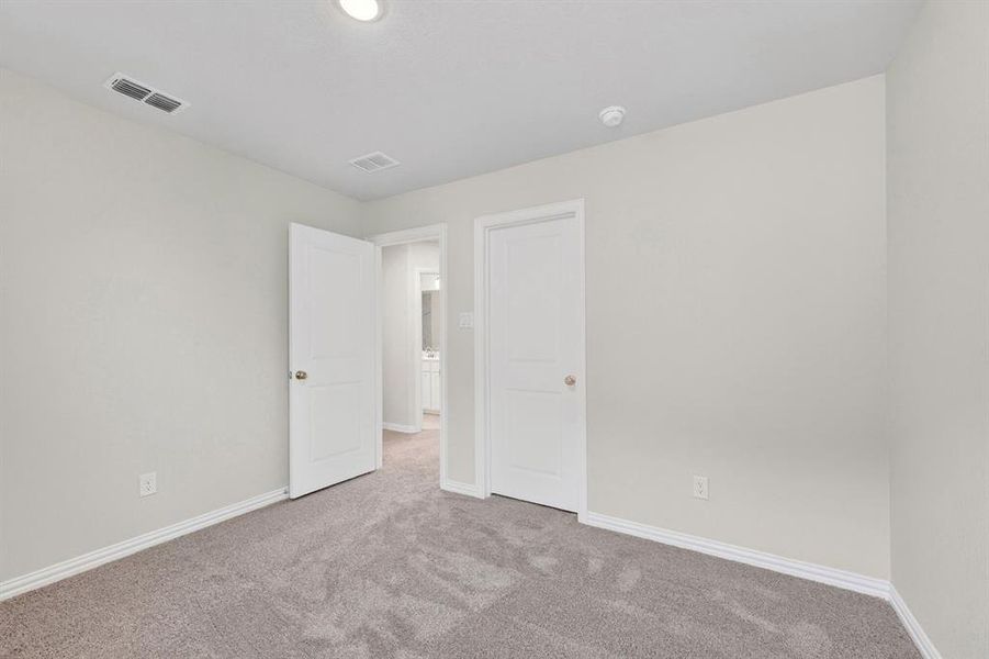 Spacious, unfurnished interior of a new home in Lily Creek at Sutton Fields, Aubrey (Image 29). Spacious, unfurnished interior of a new home in Lily Creek at Sutton Fields, Aubrey (Image 29).