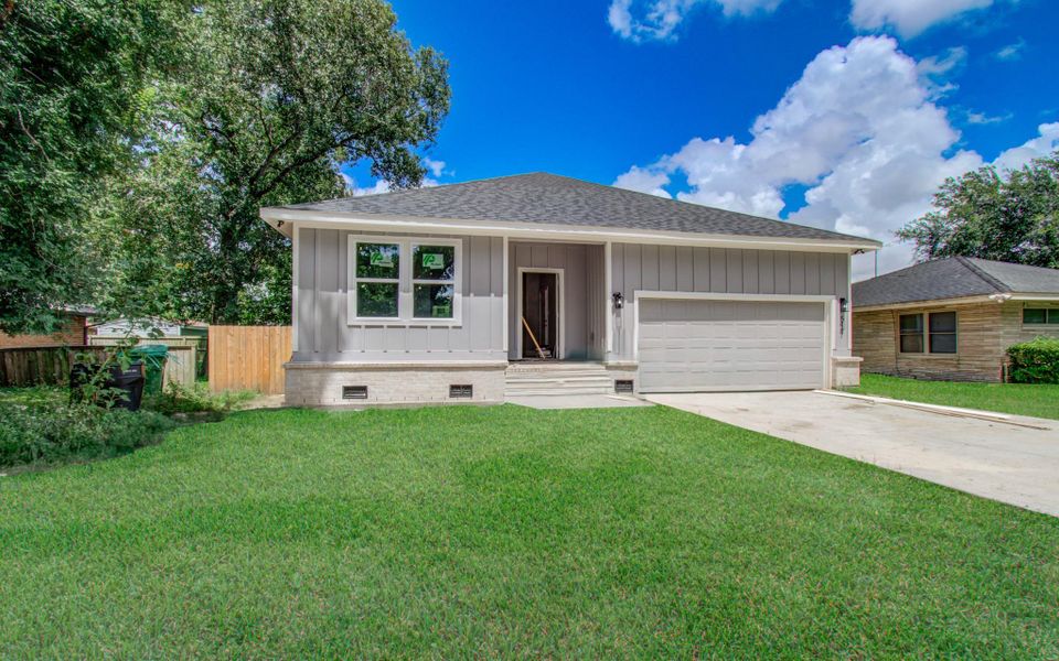Exterior details and patio area of a home in , Houston (Image 3).