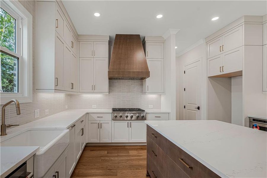 Furnished interior view inside a new home in Bellwyn, Johns Creek (Image 6).
