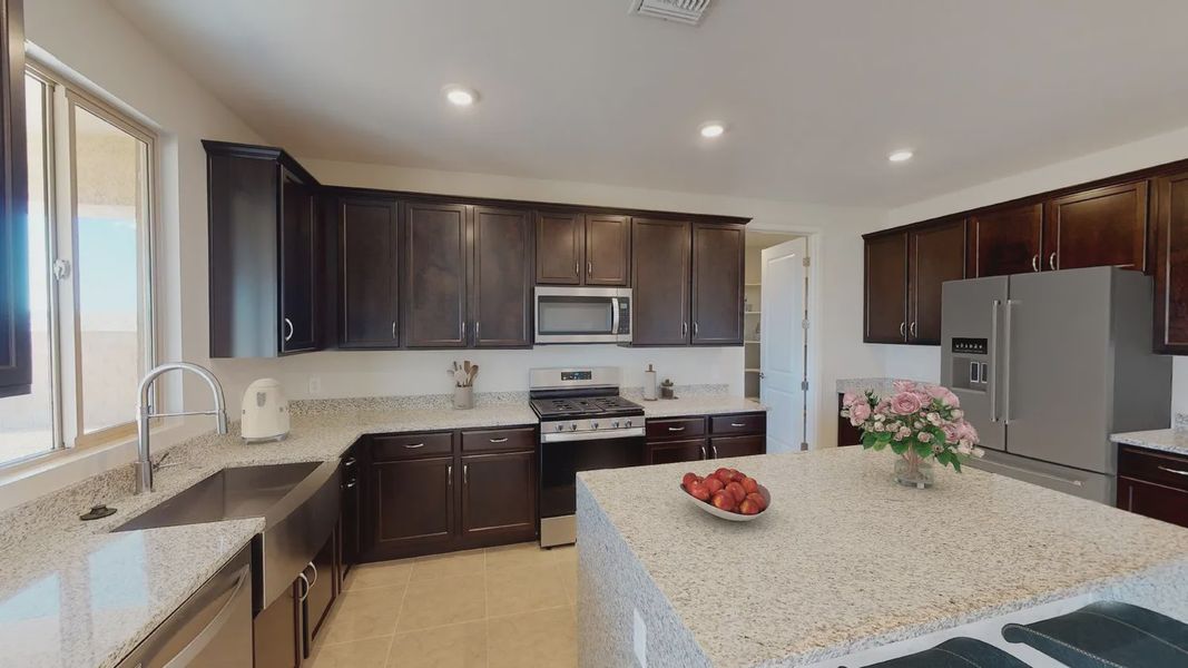 Representative furnished interior of a home built from the 201 by Elliott Homes in Las Barrancas, Yuma (Image 11).