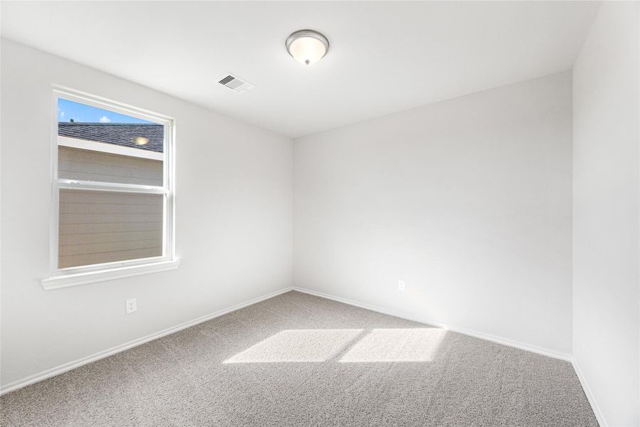 Spacious, unfurnished interior of a new home in Hill & Dale Ranch, Splendora (Image 21).