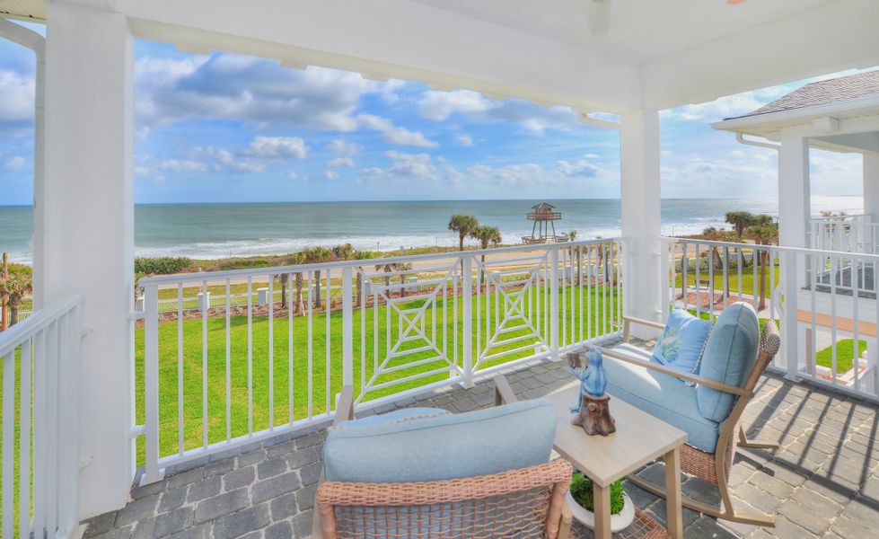 Exterior details and patio area of a home in Verona Oceanside, Ormond Beach (Image 26).