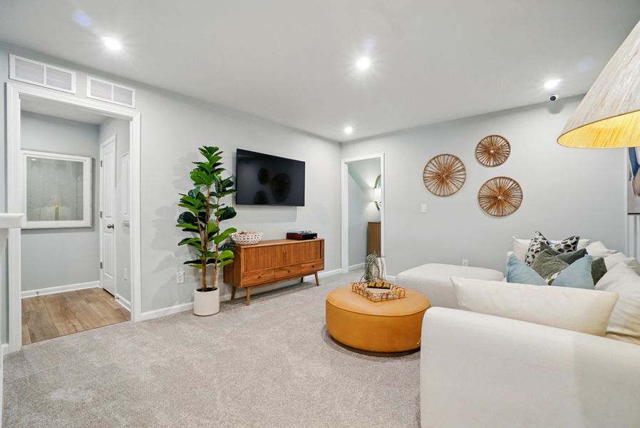 Photo representation of the Aurora plan. Colors, finishes and options will vary.