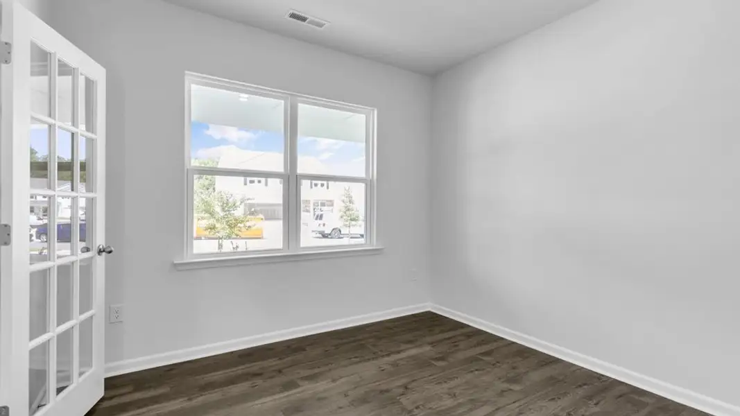 Spacious, unfurnished interior of a new home in Anderson Farm, Wendell (Image 14).