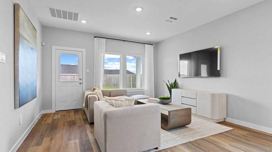 Furnished interior view inside a new home in Tamarron, Fulshear (Image 13). Furnished interior view inside a new home in Tamarron, Fulshear (Image 13).