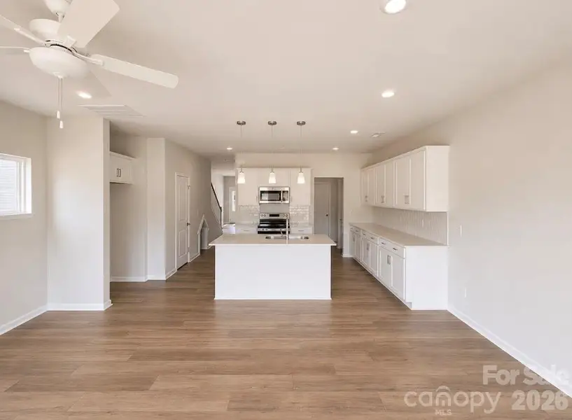 Spacious, unfurnished interior of a new home in Ryder Park, Charlotte (Image 3).