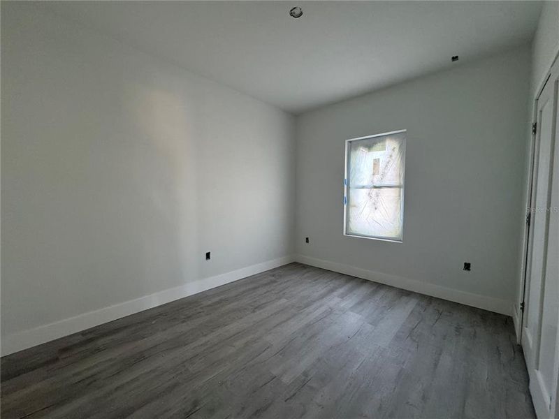 Spacious, unfurnished interior of a new home in , Port Charlotte (Image 8).