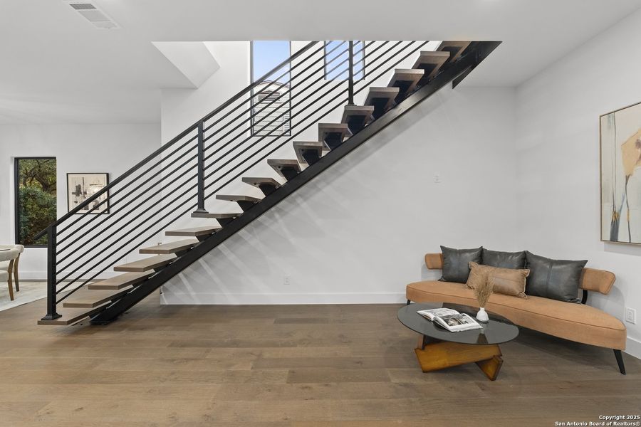 Spacious, unfurnished interior of a new home in , Alamo Heights (Image 25). Spacious, unfurnished interior of a new home in , Alamo Heights (Image 25).