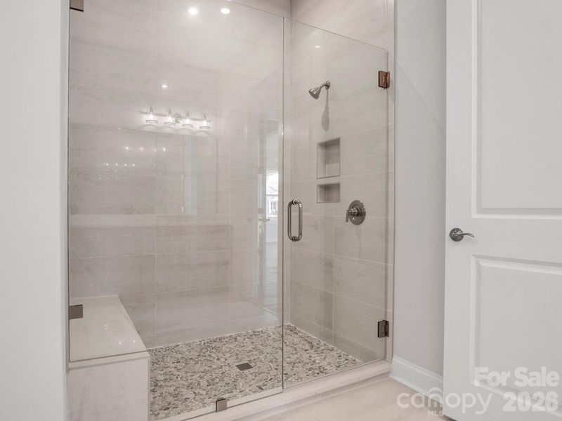 Primary En Suite