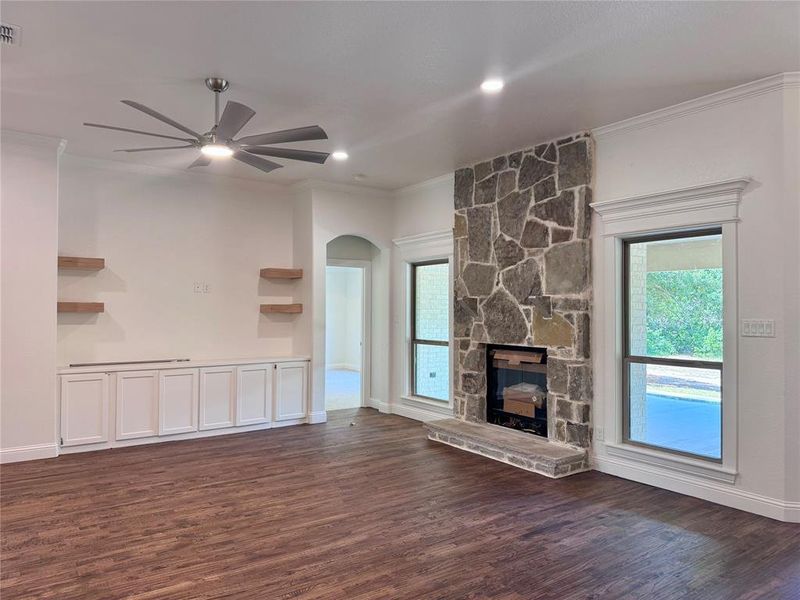 Spacious, unfurnished interior of a new home in , Weatherford (Image 21). Spacious, unfurnished interior of a new home in , Weatherford (Image 21).