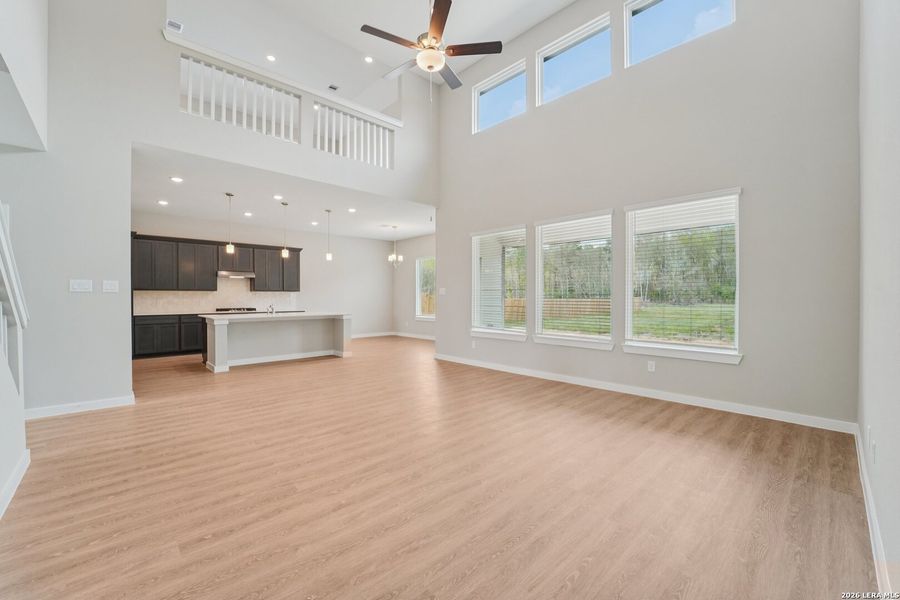 Spacious, unfurnished interior of a new home in Alamo Estates, San Antonio (Image 20).