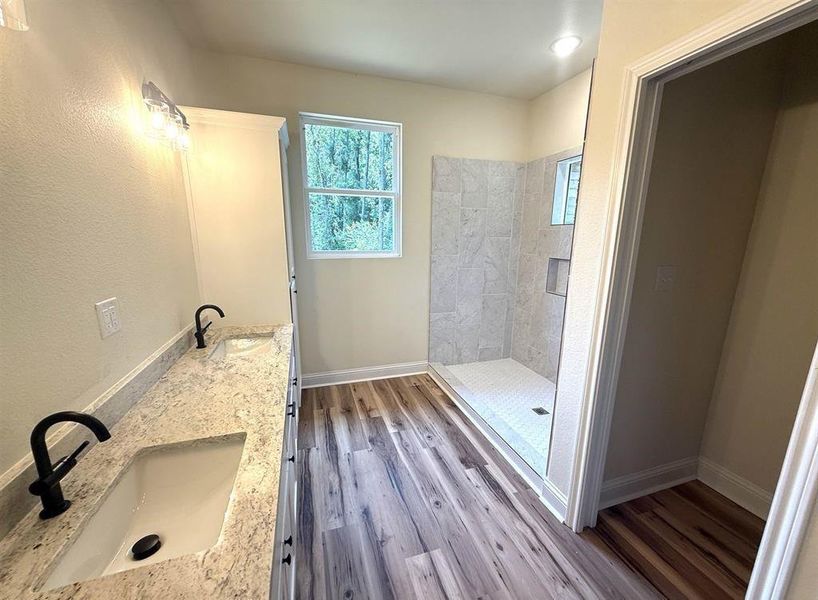 Image 10 of a home in .