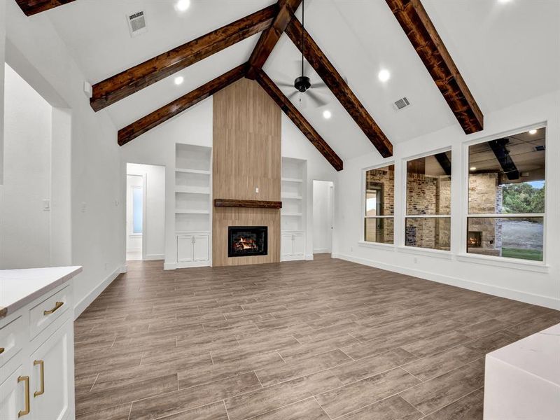 Spacious, unfurnished interior of a new home in , Weatherford (Image 24).