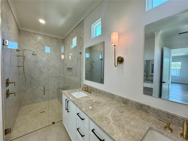 Image 50 of a home in .