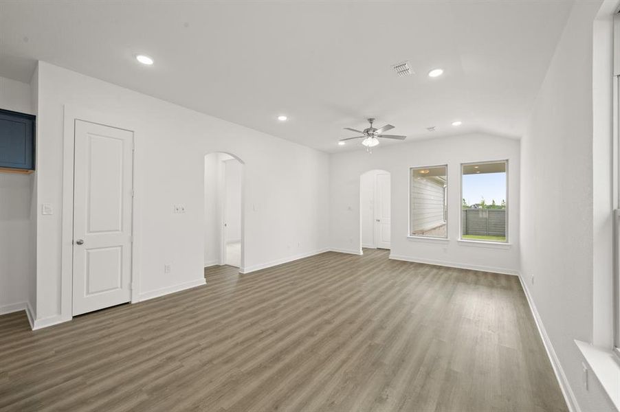 8708 Treeline- Dining-2