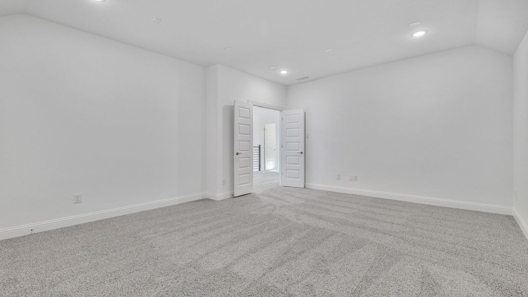 Representative furnished interior of a home built from the Stanford by DRB Homes in Brookewater, Rosenberg (Image 15).