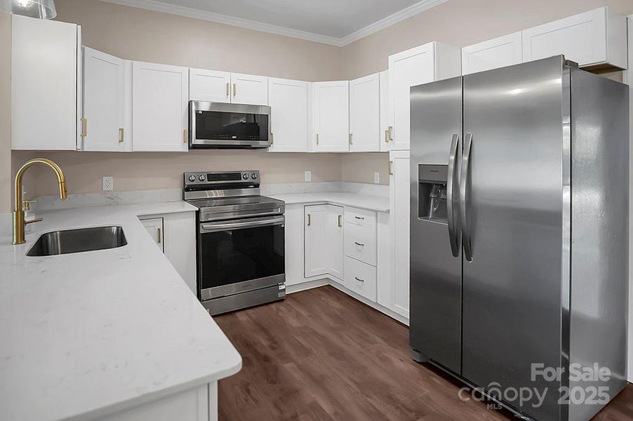Furnished interior view inside a new home in , Shelby (Image 14).