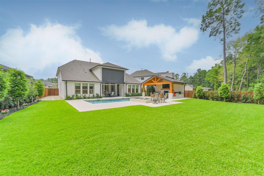 Exterior details and patio area of a home in Woodforest – 60', Montgomery (Image 29).