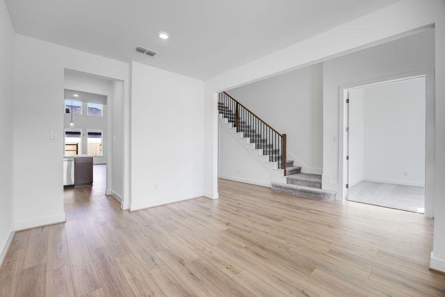 9230 Bossley Park ~ Ready Now