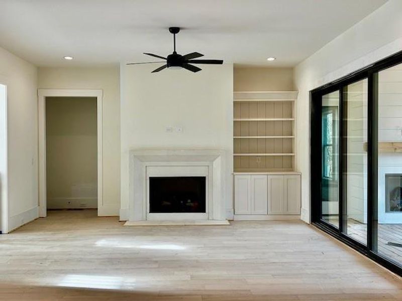Spacious, unfurnished interior of a new home in , Jefferson (Image 9).