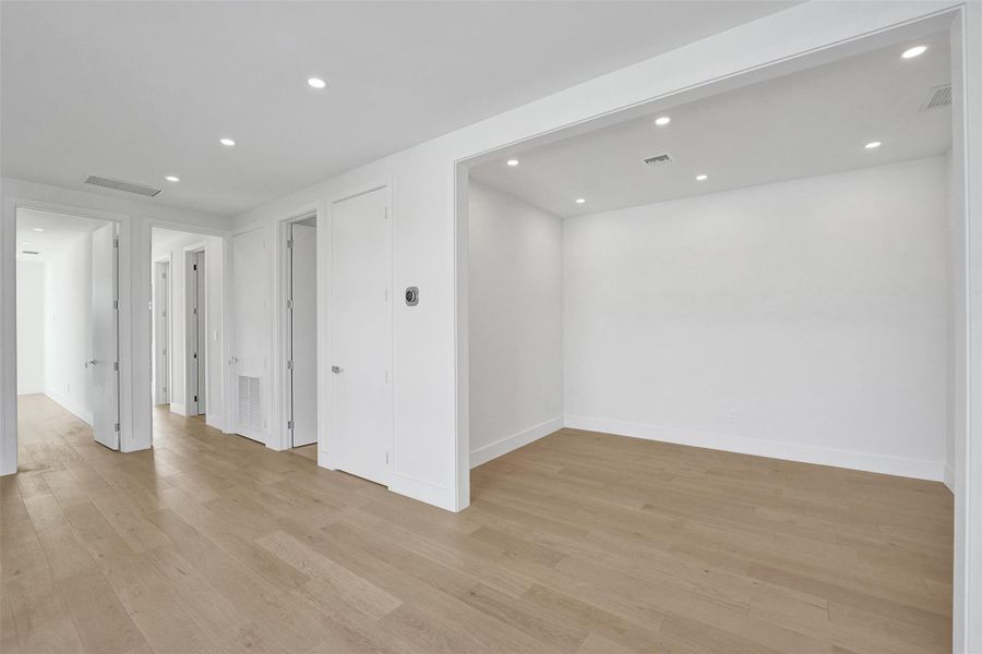 Spacious, unfurnished interior of a new home in , Fort Lauderdale (Image 63). Spacious, unfurnished interior of a new home in , Fort Lauderdale (Image 63).