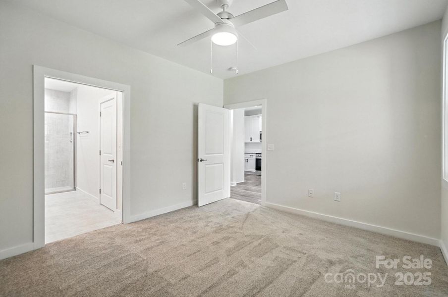 Spacious, unfurnished interior of a new home in , Hickory (Image 26).
