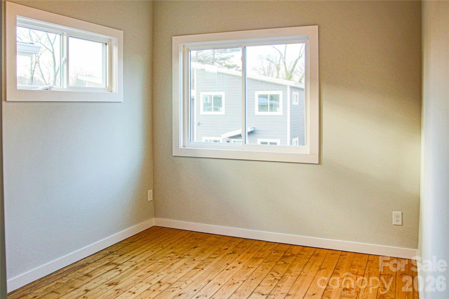 Spacious, unfurnished interior of a new home in , Asheville (Image 31).