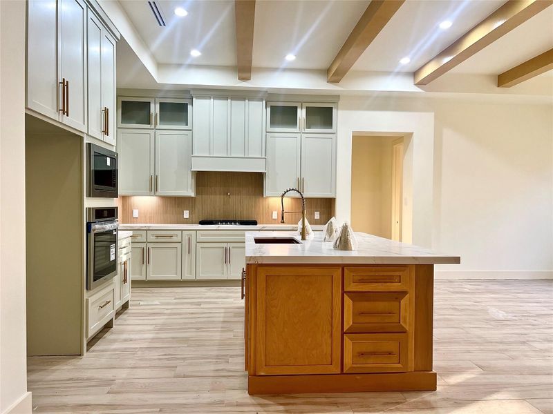 Furnished interior view inside a new home in , Dayton (Image 9).