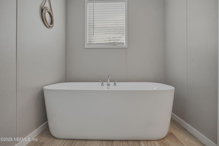 Close-up of interior finishes inside a home in , Middleburg (Image 17). Close-up of interior finishes inside a home in , Middleburg (Image 17).