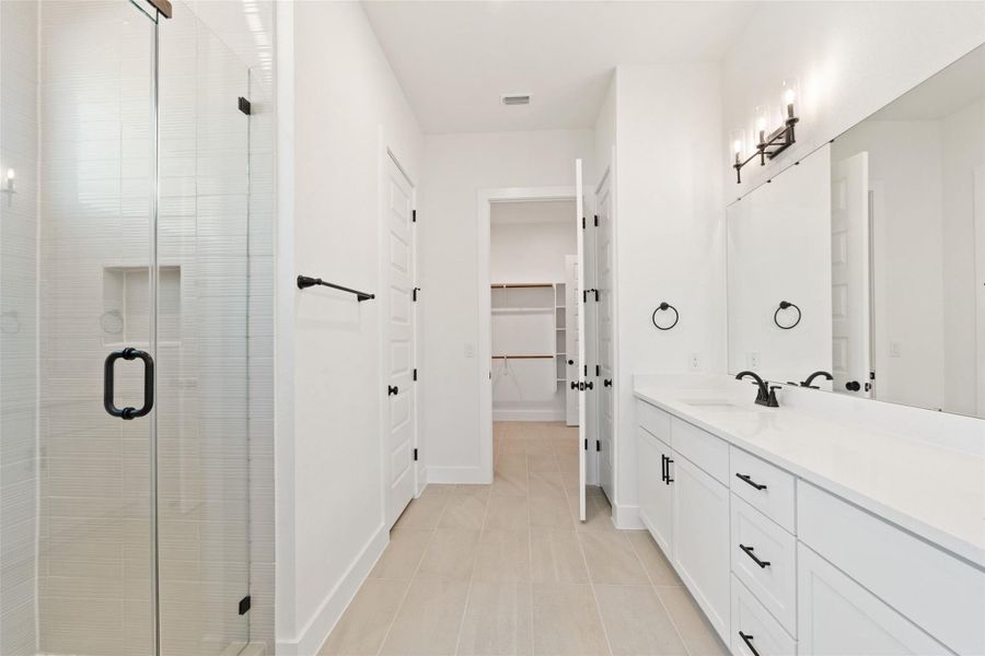 Furnished interior view inside a new home in Persimmon, Buda (Image 10).