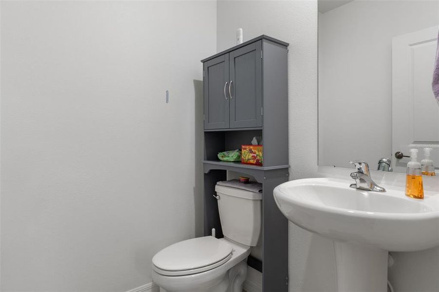 Furnished interior view inside a new home in , Land O' Lakes (Image 47).