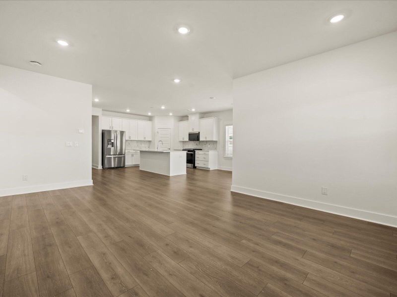 Spacious, unfurnished interior of a new home in The Coves at Lakes of Cane Bay, Summerville (Image 20). Spacious, unfurnished interior of a new home in The Coves at Lakes of Cane Bay, Summerville (Image 20).