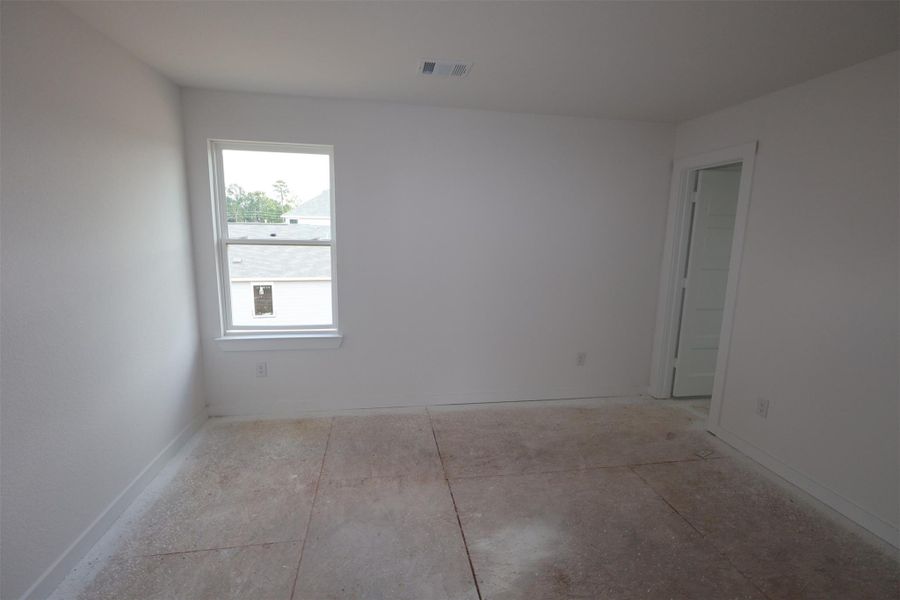 Spacious, unfurnished interior of a new home in Indian Springs, Crosby (Image 25).