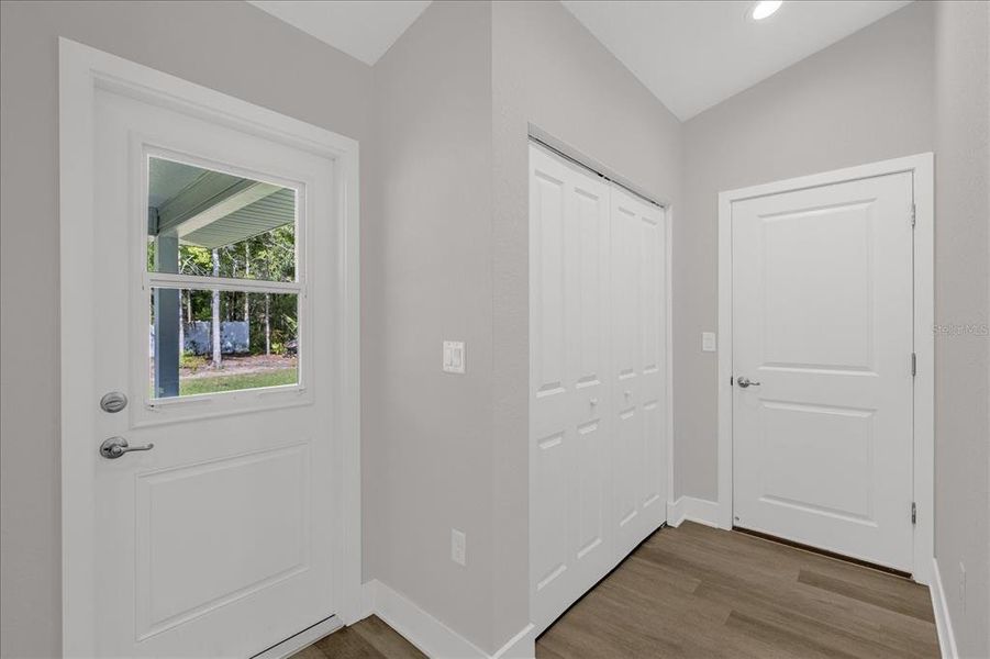 Spacious, unfurnished interior of a new home in , Dunnellon (Image 21).