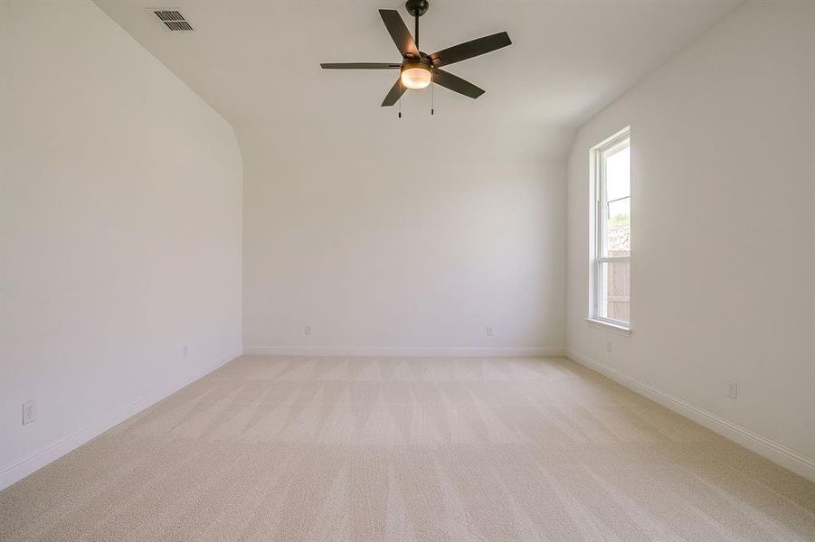 Spacious, unfurnished interior of a new home in Whitestone Crest, Benbrook (Image 33).