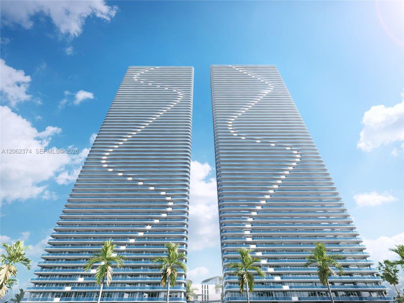 Condo located in Miami, FL showcasing its design and architecture (Image 32).