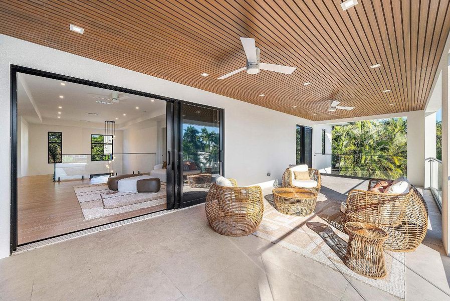 067-25833rdCourt-WestPalmBeach-FL-33407-