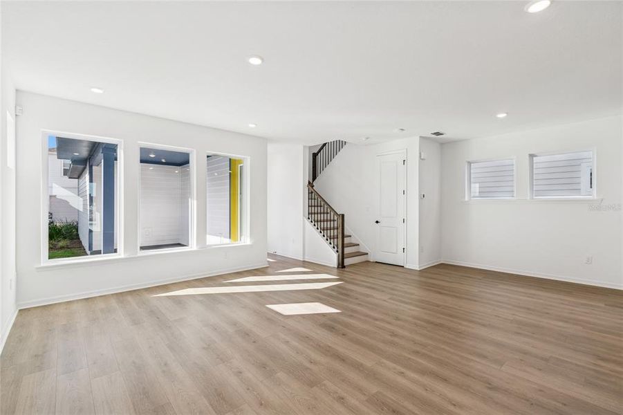 Spacious, unfurnished interior of a new home in Weslyn Park in Sunbridge 34', St. Cloud (Image 25).