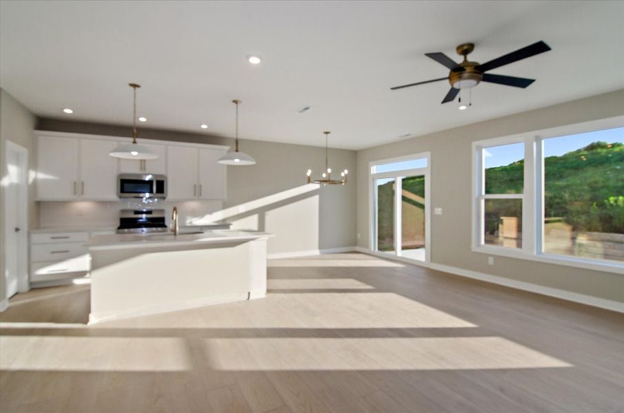 Representative unfurnished interior of a home built from the Amelia by Fischer Homes in Easton Park, Dallas (Image 23).