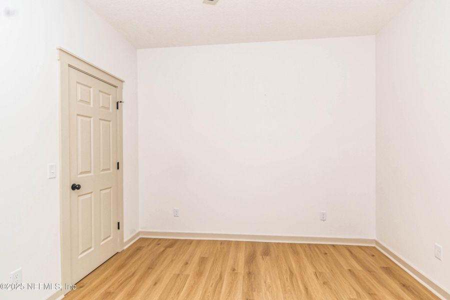 Spacious, unfurnished interior of a new home in , Glen St. Mary (Image 20).