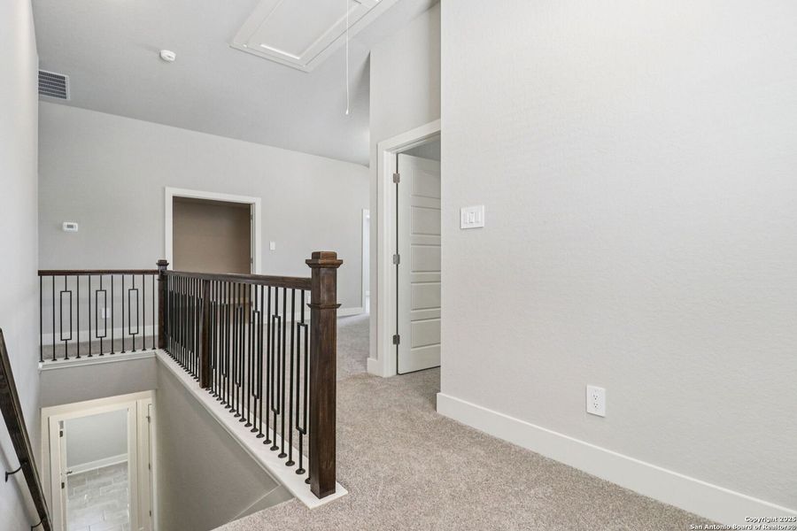 Spacious, unfurnished interior of a new home in Thomas Pond, San Antonio (Image 18). Spacious, unfurnished interior of a new home in Thomas Pond, San Antonio (Image 18).